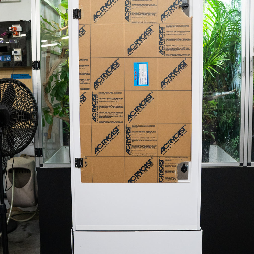 Acrylic Door 24''Wide_48''Tall_24''Deep