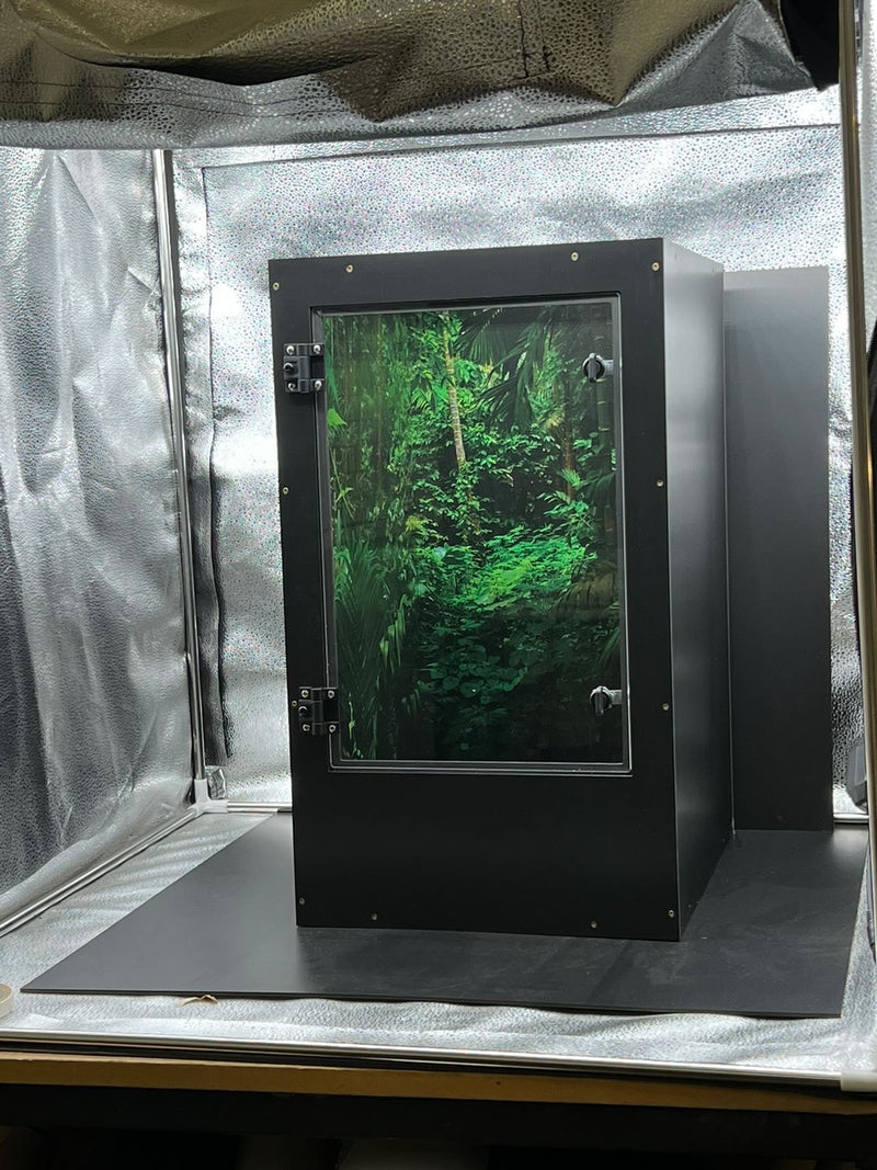 ET 14" wide  x 24" tall x 17" deep