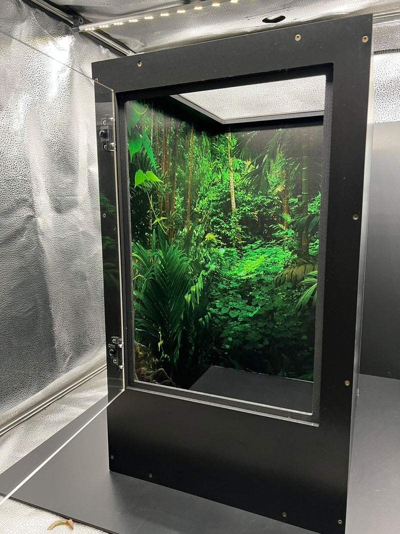 ET 14" wide  x 24" tall x 17" deep