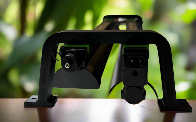 Deluxe light fixture holder