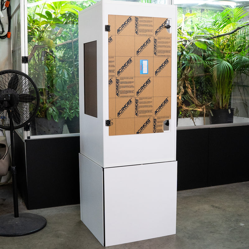 Acrylic Door 24''Wide_48''Tall_24''Deep